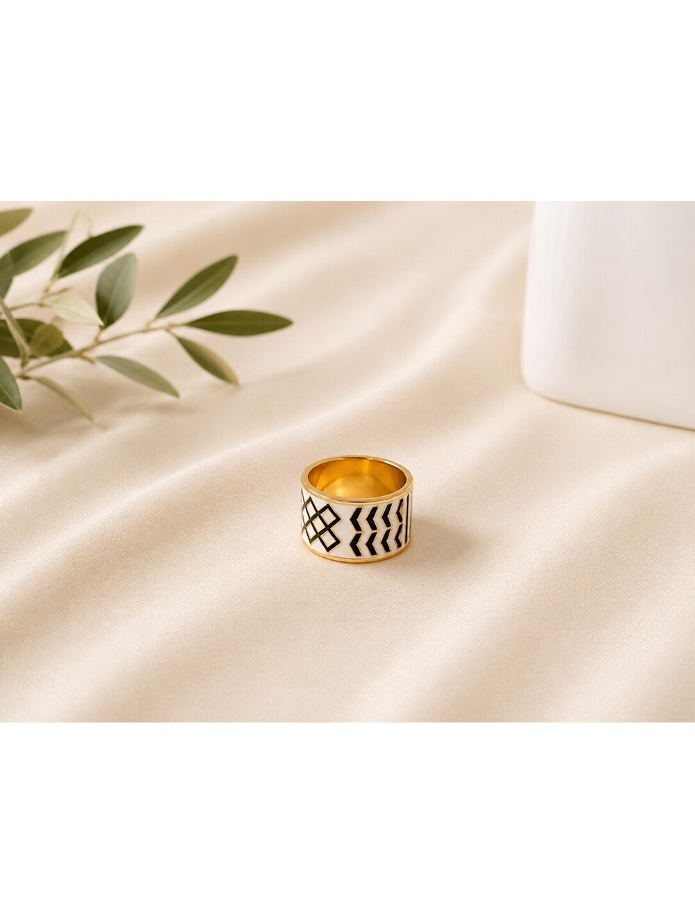 Palestinian Kuffiyeh Ring Size 8
